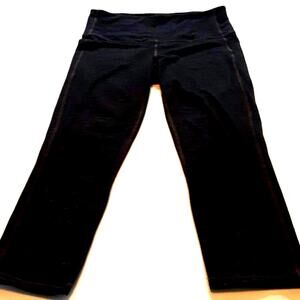 Athleta Sz XS Gray Chaturanga Capri leggings